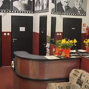  Hostal B Movie