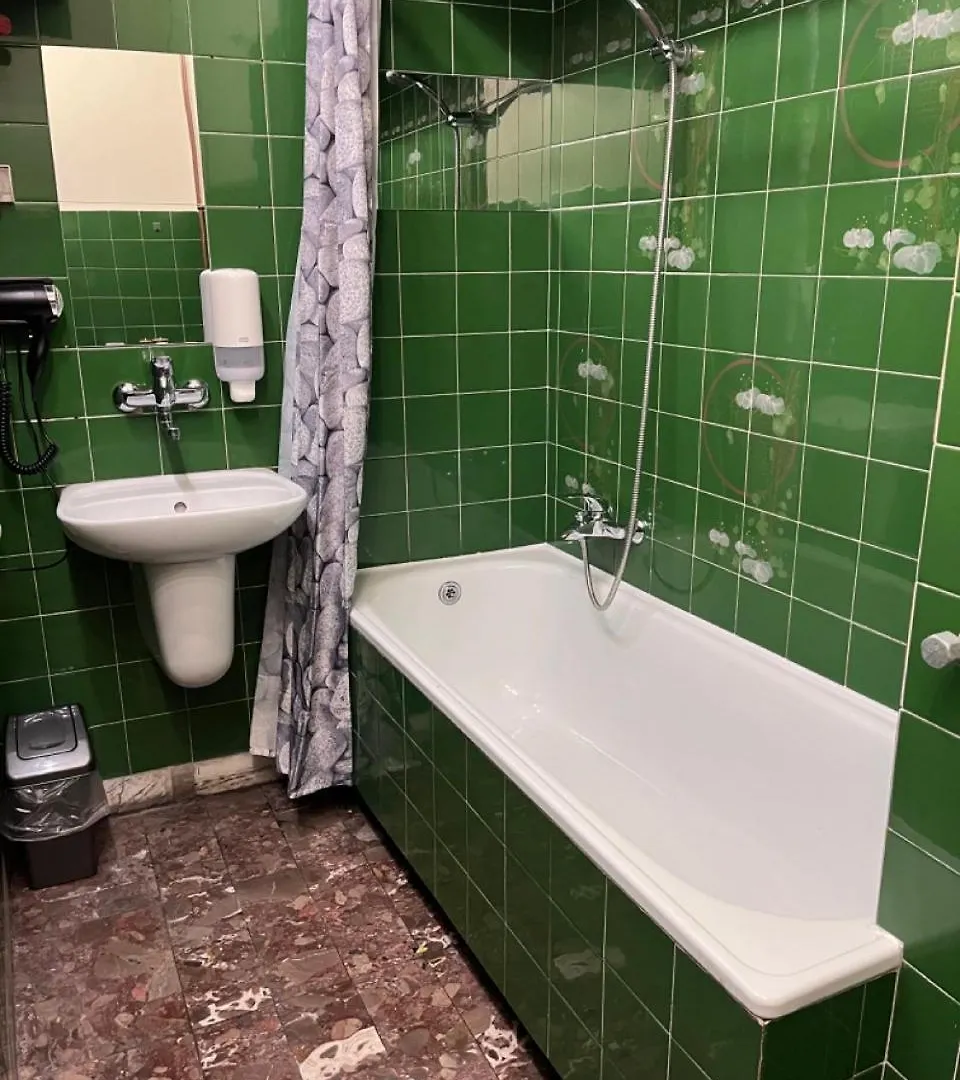 Girls Dorm Apartment Krakow Hostel